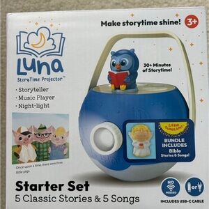 Luna StoryTime Projector Starter Set